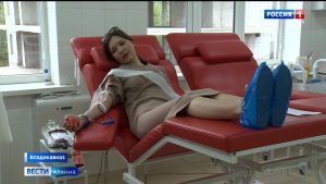 В Международный день донора волонтеры «Молодежки ОНФ» провели акцию в службе переливания крови