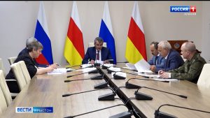 Сергей Меняйло бадомдта, цæмæй майы бæрæгбæтты рæстæг фæахадгæдæр кæной æдасдзинады мадзæлттæ