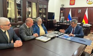 Сергей Меняйло провел рабочую встречу с представителем «Роскосмоса» Сергеем Кобловым