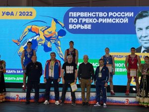 Билал Кадзов завоевал золото первенства России по греко-римской борьбе