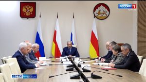 Дзанайты Барис бабар кодта базартæ сбæрæг кæнын, зынгсирвæзты ныхмæ мадзæлттæ дзы куыд æххæст кæнынц, уый базоныны тыххæй