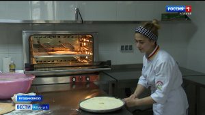 Студентка ВТЭТ стала лучшей в выпечке осетинских пирогов на чемпионате «Молодые профессионалы»