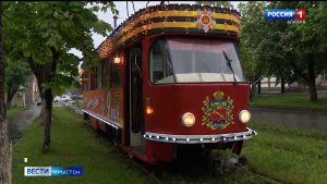 Уæлахизы боны кадæн традицимæ гæсгæ, Дзæуджыхъæуы уынгты тезгъо кæны кинотрамвай