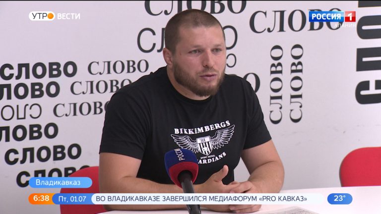 Регбист Азамат Битиев ответил на вопросы журналистов