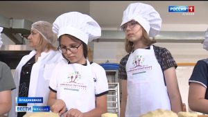 Для отдыхающих в пришкольных лагерях детей организовали кулинарные мастер-классы