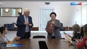 Цæгат Кавказы республикæты 26 æрыгон поэты æмæ прозаикы бацархайдтой фыссæджы дæсныйады скъолайы