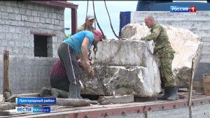 Поднявшийся уровень воды в Тереке привел к обвалу стены камнеобрабатывающего предприятия