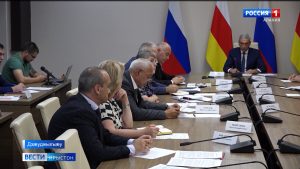 Сергей Меняйло районты сæргълæуджытæн бабар кодта саразын бархион отрядтæ, Украинæйы сæрмагонд æфсæддон операцийы архайынæн