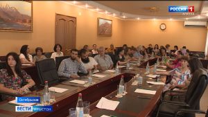 Октябрьскæйы сарæзтой ахуырадон семинар хæдбар цæстдарджытæн