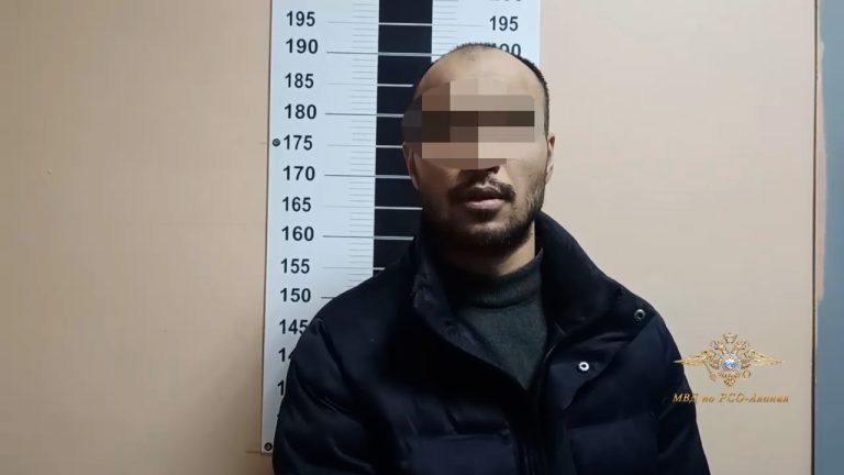 В Северной Осетии отправили на скамью подсудимых молодую пару и таксиста, которые хотели организовать в республике точку наркосбыта