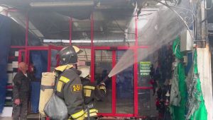 Пожар произошел в вещевых павильонах Центрального рынка Владикавказа