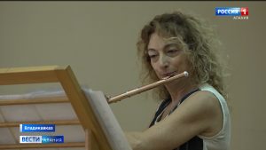 Известная флейтистка Моника Морони посетила Владикавказский колледж искусств