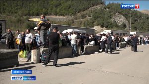 Около 5,5 тысяч машин ожидают проезда через российско-грузинскую границу