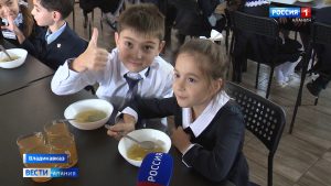 Эксперты Народного фронта проверяют организацию школьного питания в республике