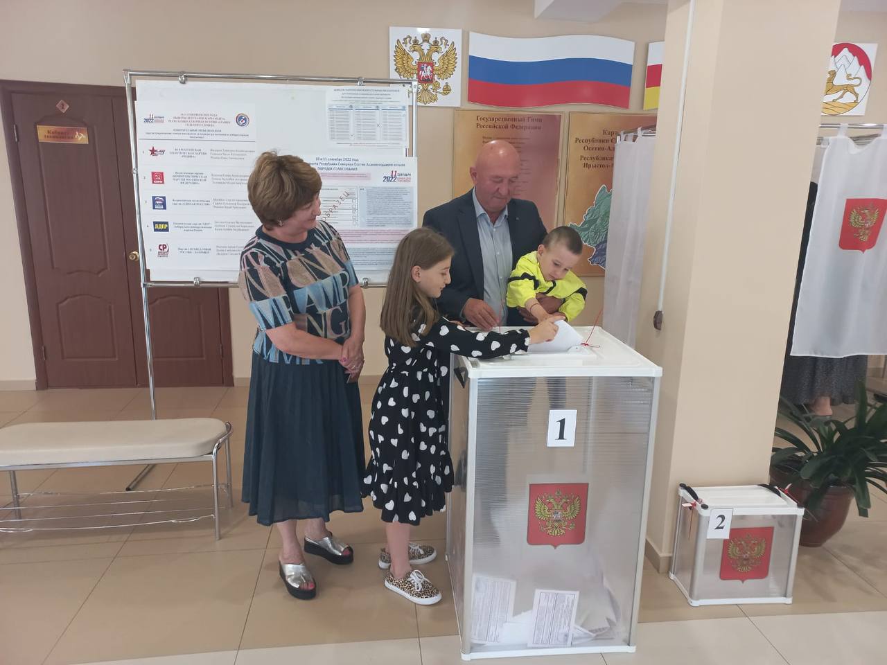 В Северной Осетии в 08:00 открылись избирательные участки, стартовал второй день голосования