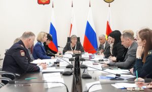 Лариса Туганова провела заседание Комиссии по делам несовершеннолетних