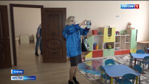 В Алагире проверили качество работ в пристройках к детским садам, возведенным по программе «Единой России»