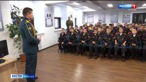 Более 200 писем отправили курсанты-суворовцы военнослужащим в зону проведения СВО