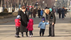 В Северной Осетии единое пособие назначено родителям 100 тысяч детей на общую сумму 7,7 млн рублей