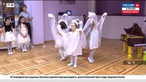 Воспитанники владикавказского 38-го детского сада представили постановку о жизни маленького Моцарта
