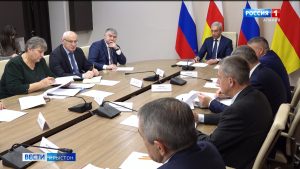 Луганскы æмæ Донецкы адæмон республикæты цæрджытæй РЦИ-А чи ис, уыдонæй 222 адæймагæн бафыстой 5 милуан сомæй фылдæр