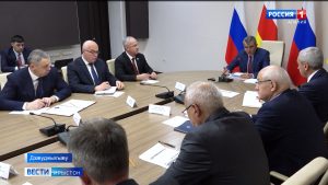 Сергей Меняйло Томайты Ирбегæн æмæ æфсæддон комиссарæн бахæс кодта, мобилизацийы чи бахауд, уыдонæн фæрæзтæ дих кæныны фарстамæ карз цæст дарын