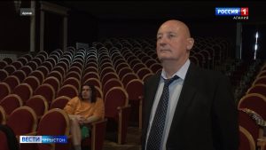 Йе 65 азы юбилей бæрæг кæны республикæйы театралон архайджыты Цæдисы сæрдар Гуыбиаты Хъазыбег