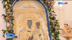 В собор святого Георгия Победоносца во Владикавказе доставили Моздокскую икону Божией Матери