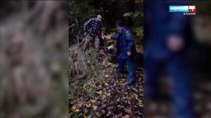Моздокские пожарные нашли грибника, который заблудился в лесу
