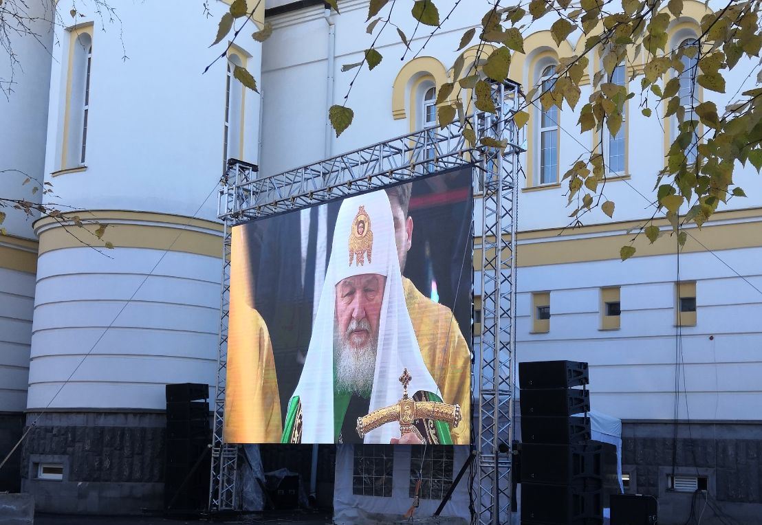 Патриарх Кирилл совершил чин великого освящения собора Святого Георгия во Владикавказе