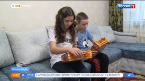 Две тысячи детей в республике получили новогодние подарки от депутата Госдумы Зураба Макиева