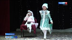 Детская студия “Маленький принцип” представила постановку “Подарок Дедушке Морозу”
