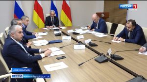 Энергийы хъацæнтæн фиддонтыл, коммуналон къабазы рацарæзт уыцы фарстатыл дзырдтой, Дзанайты Барисы разамындæй цы æмбырд ацыд, уым