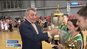 Во Владикавказе определились победители первого турнира на Кубок главы по баскетболу и волейболу среди школ