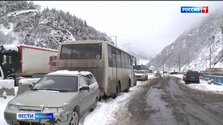 Военно-Грузинская дорога и Транскам остаются закрытыми
