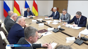 Сергей Меняйло бахæс кодта, 2023-æм азы ахуыр чи фæци, уыцы æрыгон педагогтæн уæлæмхасæн фиддонтæ снысан кæнын