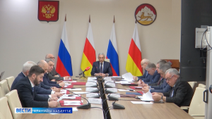 Хицауады радон æмбырды æркæсынмæ бахастой цалдæр хъæппæрисы