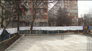 Дзусты Ибрагимы уынджы бирæфатерон хæдзары цæрджытæ хъаст кæнынц, ног бæстыхайы арæзтадон куыстытæй