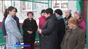 Алагиры бирæуæладзыгон хæдзары цæрджытæ тыхсынц сæ хæдзары сæры уaвæрæй