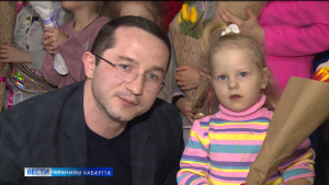 Рæстæгмæ санаторий «Юносты» чи рæцарди, уыцы сылгоймæгтæн арфæтæ ракодтой 8-æм мартъийы бæрæгбоны фæдыл