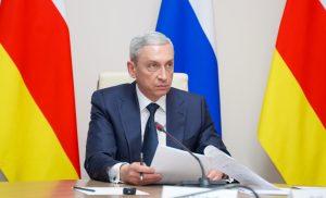 Борис Джанаев провел совещание с членами кабмина по вопросам приоритетных задач развития республики