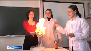 Студенты факультета химии, биологии и биотехнологии СОГУ создают научные разработки и делятся опытом со школьниками