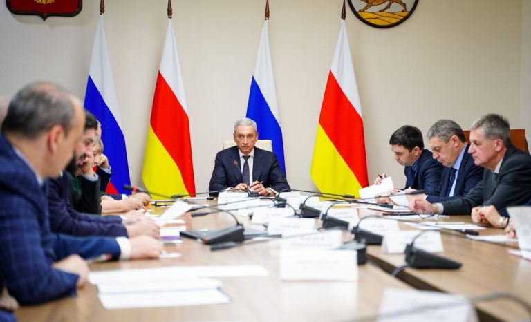 Обеспечение жителей Северной Осетии мерами соцподдержки обсудили на заседании оперштаба по повышению устойчивости развития экономики