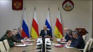 Ацы азы фыццаг æмбисы республикæйы бюджет куыд æххæстгонд æрцыд, уый, стæй медицинон кусджытæн æмæ педагогтæн социалон фиддонтæ