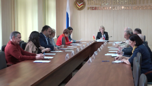 Æхсæнадон палатæйы æвзарджыты бартæ куыд хъахъхъæд цæуынц, ууыл ныхас цыди Дзæуджыхъæуы æхсæнадон штабы æмбырды