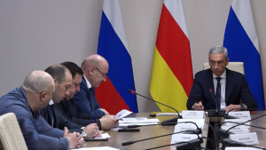 Борис Джанаев провел совещание по реализации программы переселения граждан из аварийного жилья