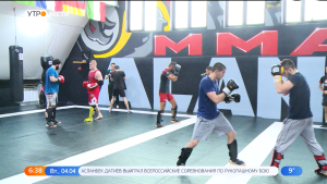 Бойцы академии «Алания ММА» провели мастер-класс для учащихся 44-й владикавказской школы