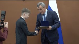 Сергей Меняйло риуылдаргæ нысан «Горячее сердце»-йæ схорзæхджын кодта æртæ скъоладзауы