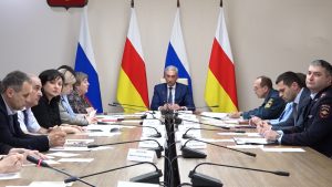 Борис Джанаев провел совещание по вопросам организации детской оздоровительной кампании