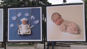 На набережной Владикавказа открылась фотовыставка «Дети – наше все»